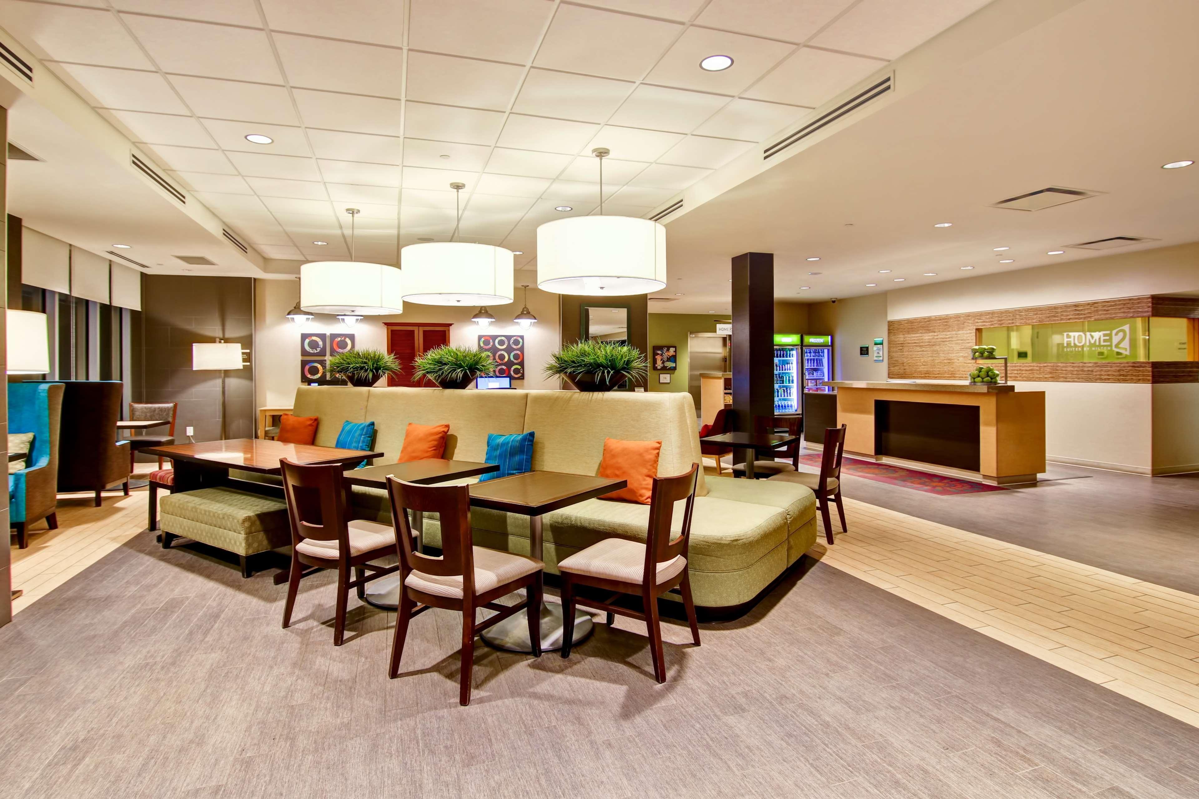 Home2 Suites By Hilton West Edmonton Exteriör bild