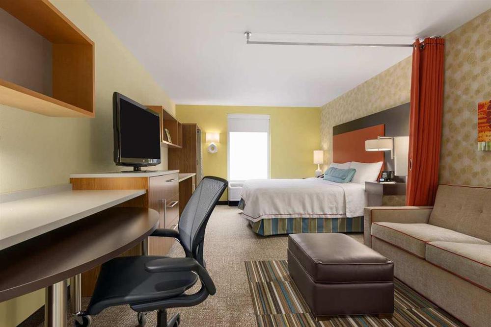 Home2 Suites By Hilton West Edmonton Rum bild